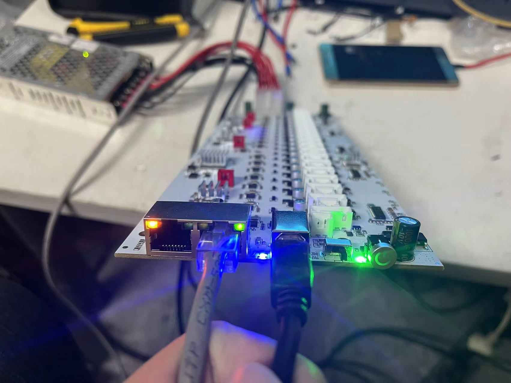 Mobile Phone Group Control Equipment Motherboard Ethernet / WIFI Connection Independent Switch Fan Adjustable Supports USB / OTG