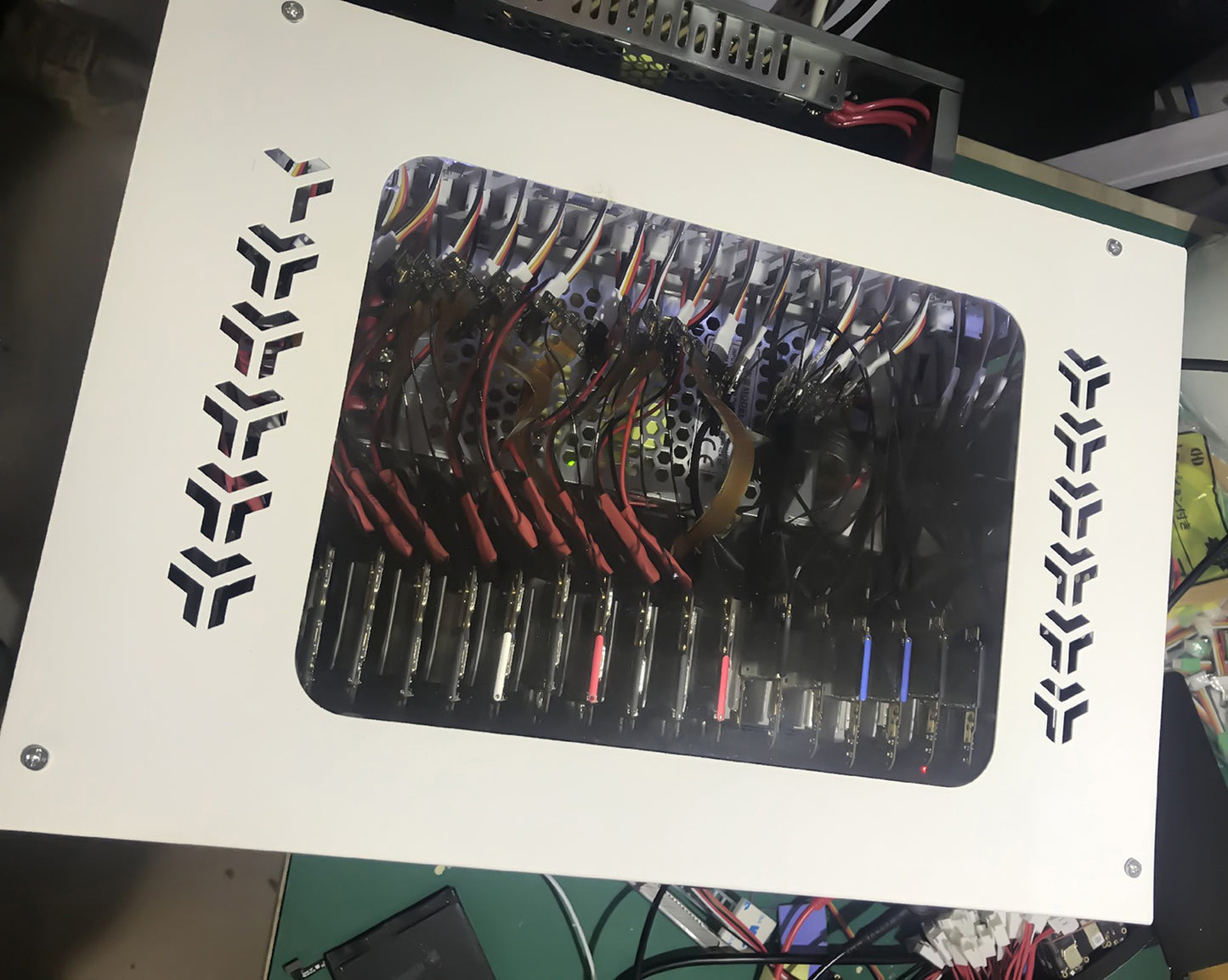 Caja vacía Teléfono Granja Teléfono móvil Chasis Grupo Equipo de control Placa base Conexión USB Accesorios Teléfono Granja