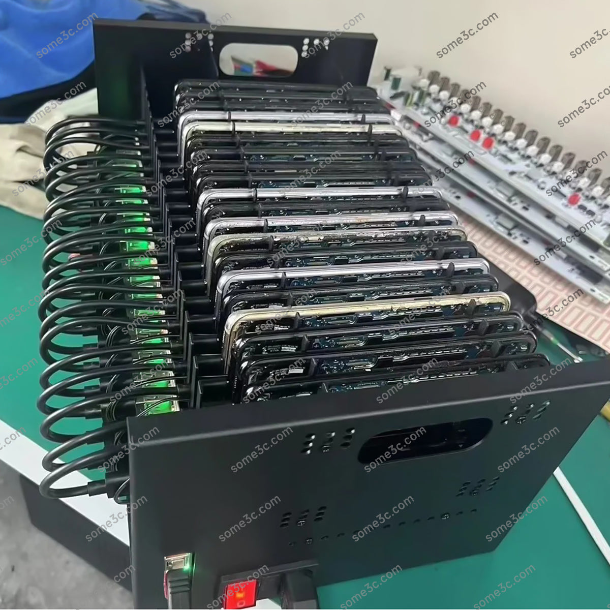 Mobile phone Farm Chassis 20 Box Phone farm Accessories Telephone Motherboard Empty Box Android Smartphone Chassis Group Control Matrix USB Connection independent ports
